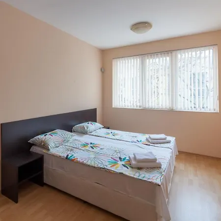 Panorama Kabakum - Free Parking Apartment Golden Sands